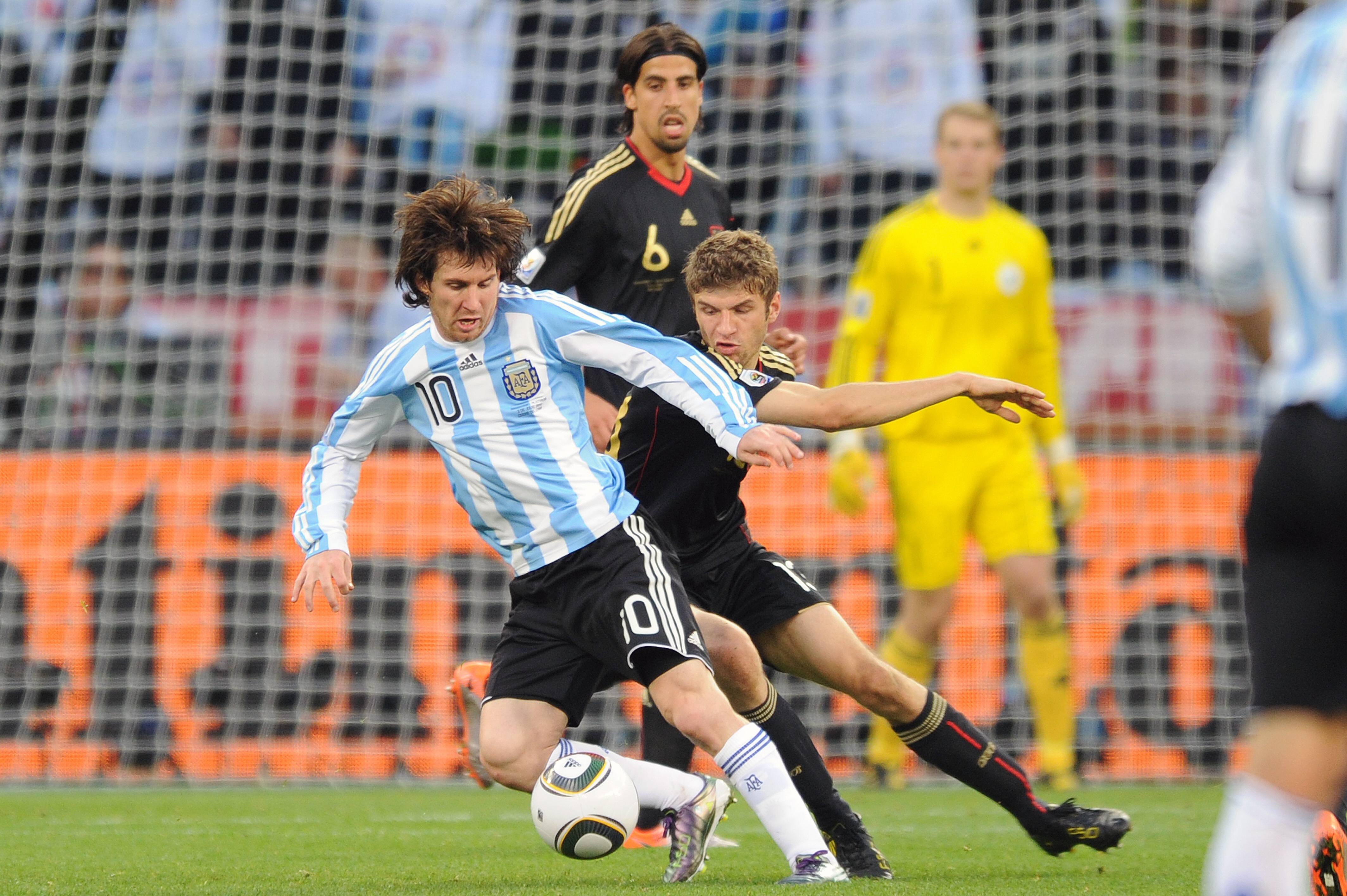 龙珠体育直播-10年世界杯手球致停赛！穆勒：若对面不是梅西相信裁判不会出黄牌